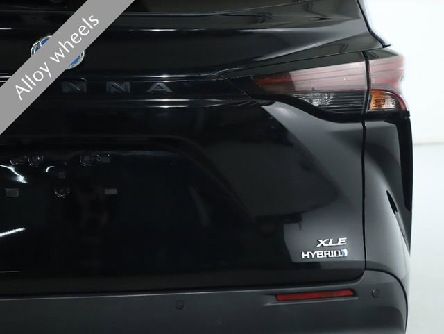 Used 2024 Toyota Sienna XLE image 15