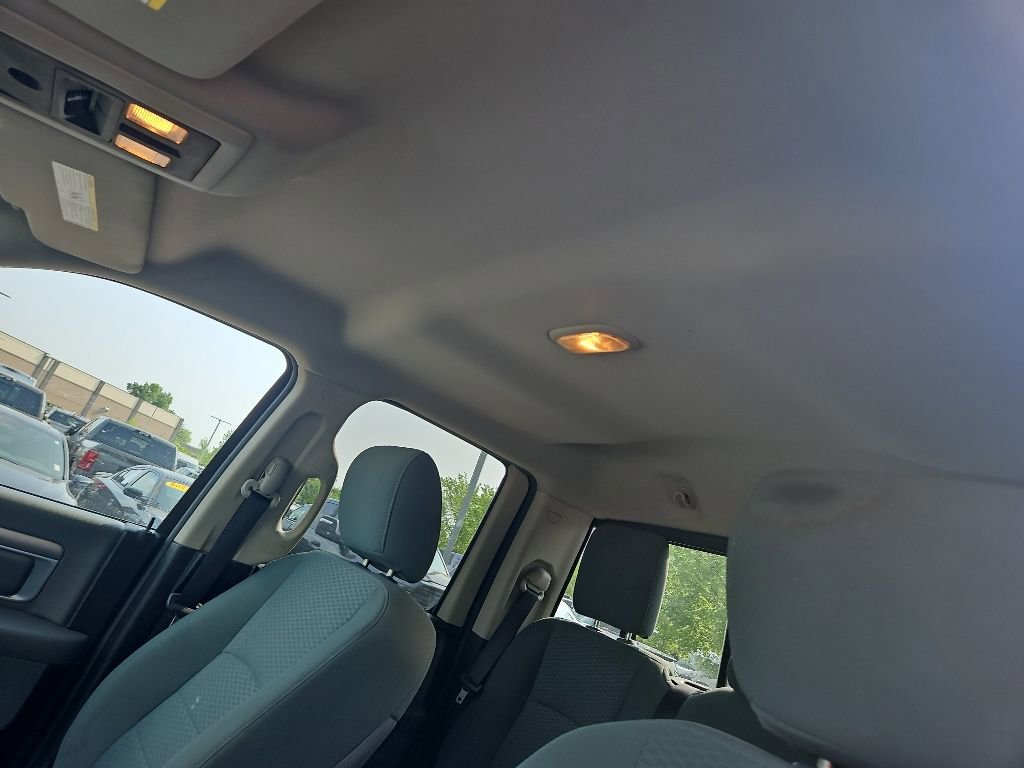 Used 2014 RAM 1500 Classic SLT AWD/4WD image 16