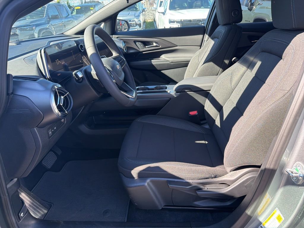 New 2026 Chevrolet Equinox EV LT image 11