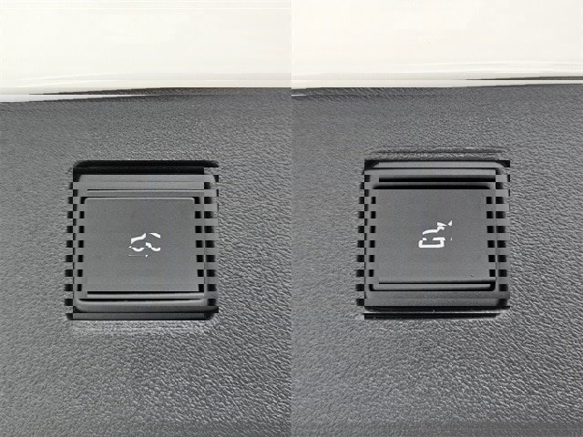 New 2026 Volkswagen Tiguan SE R-Line image 13