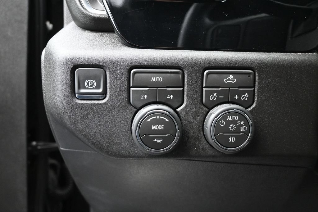 Certified 2026 Chevrolet Silverado 1500 RST AWD/4WD image 17