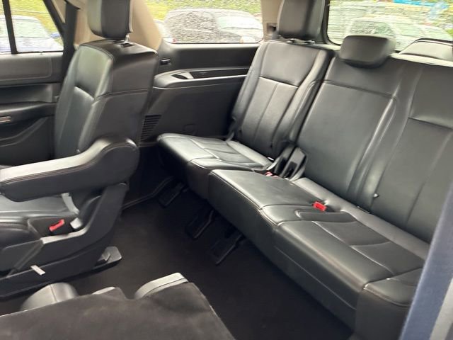 Used 2024 Ford Expedition XLT AWD/4WD image 28