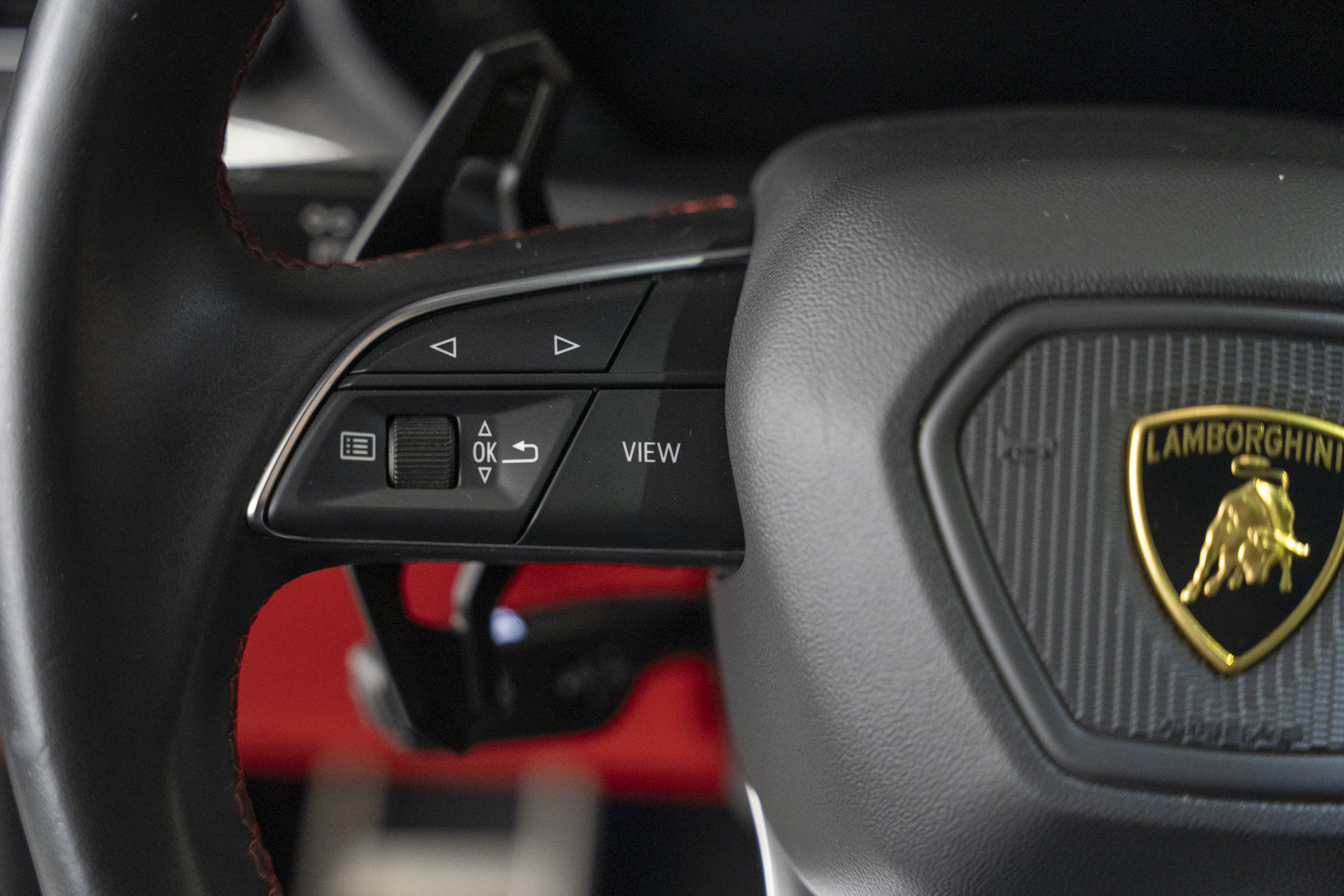 Used 2021 Lamborghini Urus AWD image 40