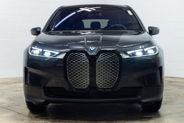 Used 2025 BMW iX xDrive50 w/ Premium Package image 6