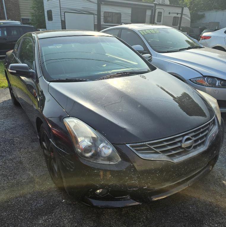 Used 2010 Nissan Altima 3.5 SR w/ Premium Pkg image 5