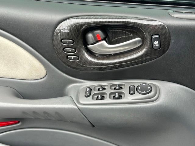 Used 2005 Pontiac Bonneville GXP image 14