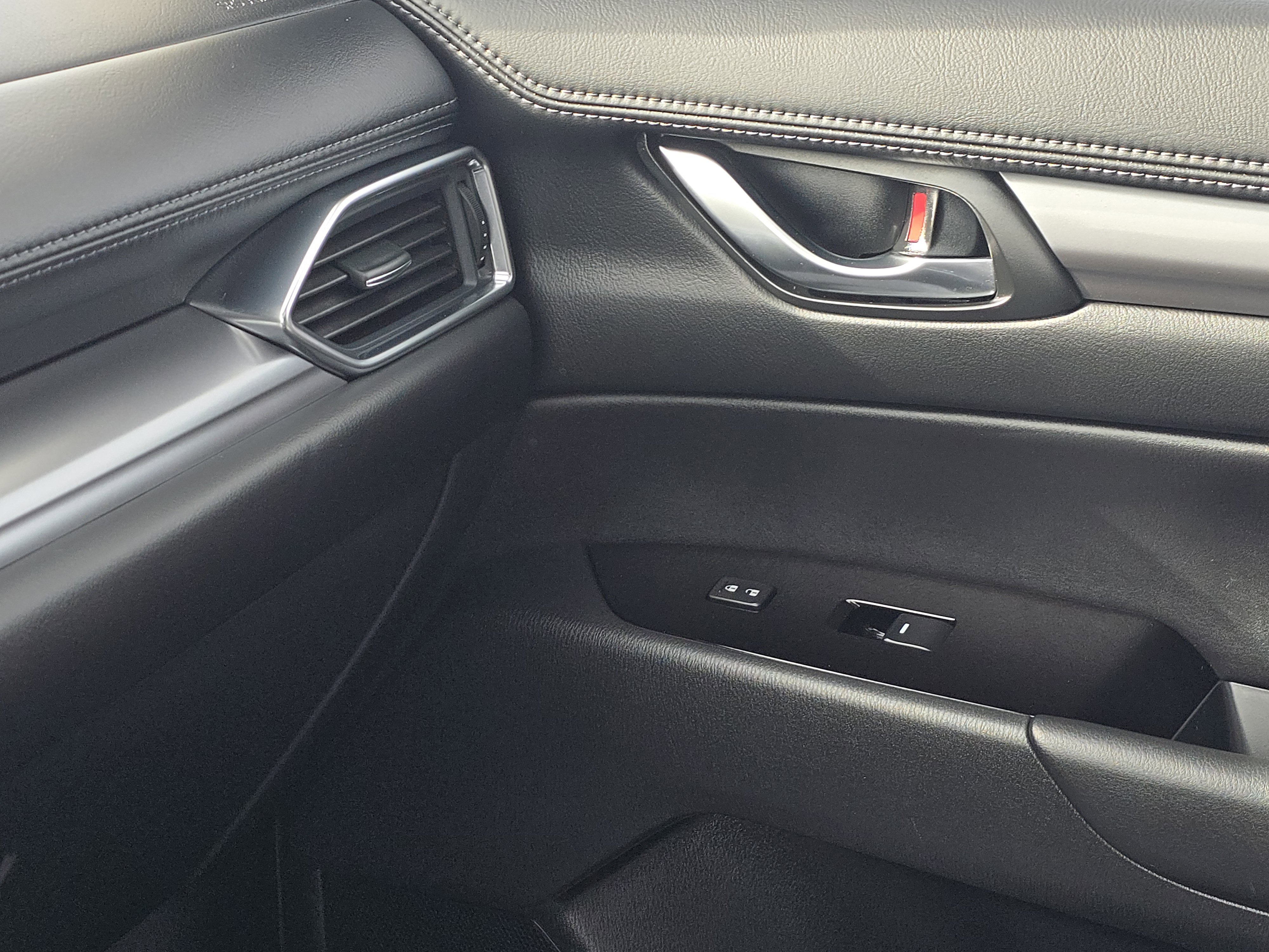 Used 2025 MAZDA CX-5 AWD 2.5 S w/ Preferred Package image 24