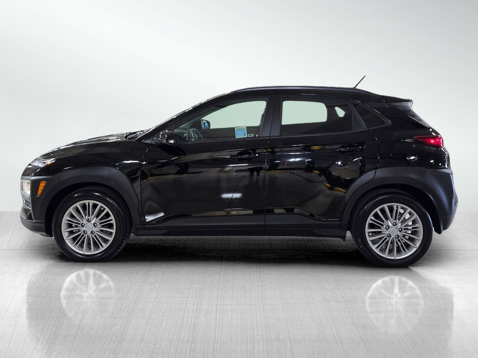 Certified 2021 Hyundai Kona SEL w/ Cargo Package image 4