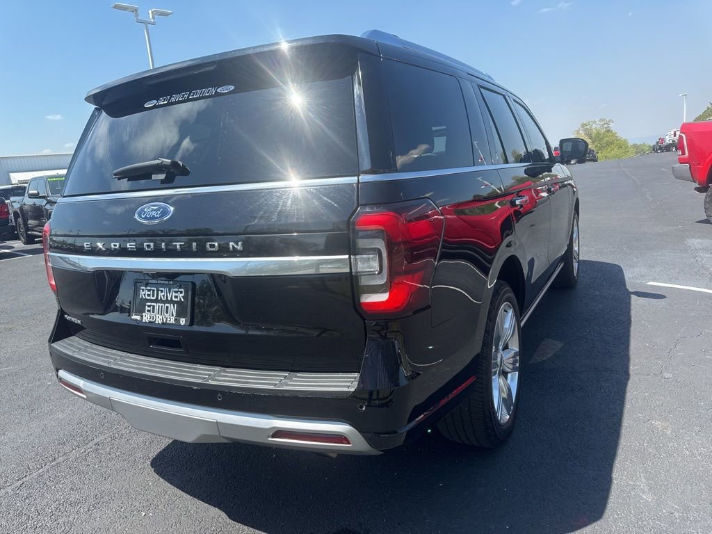 Used 2023 Ford Expedition Platinum image 5