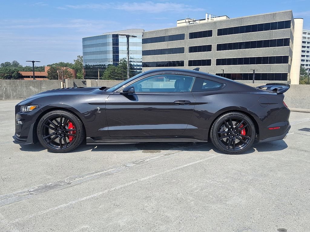 Used 2022 Ford Mustang Shelby GT500 w/ Technology Package image 2
