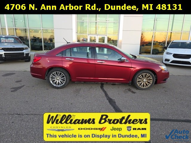 Used 2013 Chrysler 200 Limited w/ Sun/Sound Group image 4