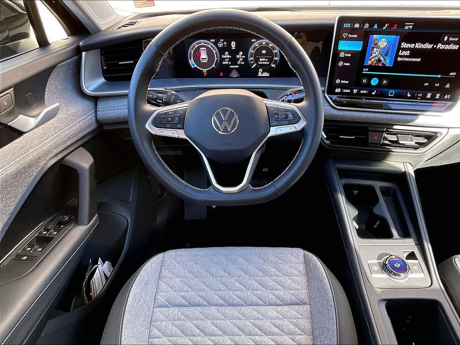 Certified 2025 Volkswagen Tiguan S FWD image 4