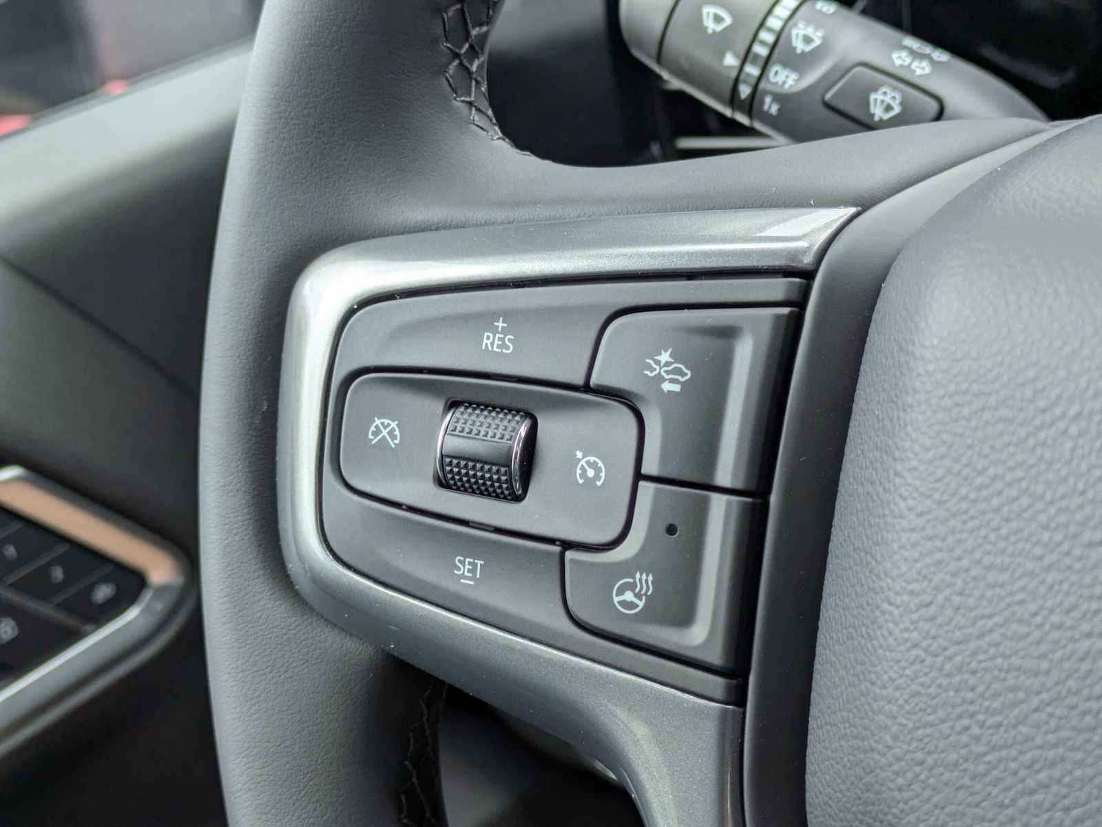 New 2025 Chevrolet Silverado 3500 LTZ w/ LTZ Convenience Package AWD/4WD image 27