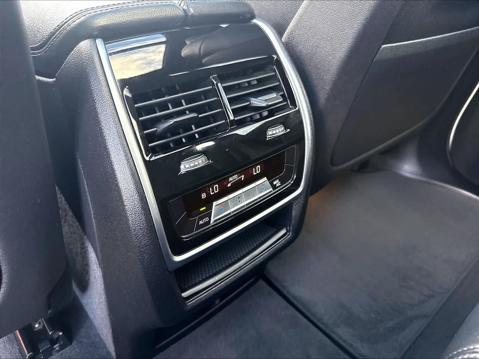 Used 2020 BMW X5 sDrive40i w/ Premium Package RWD image 13