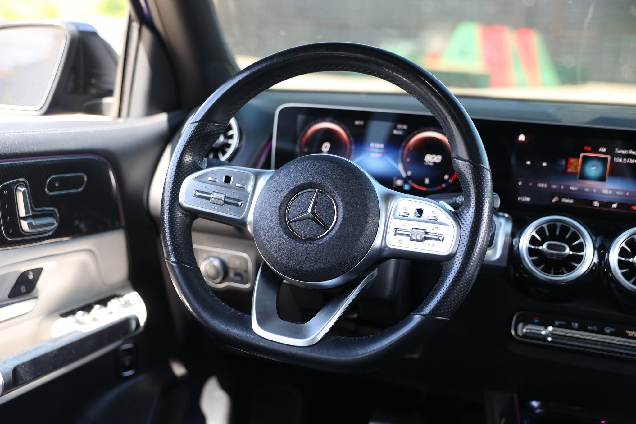 Used 2021 Mercedes-Benz GLB 250 image 35