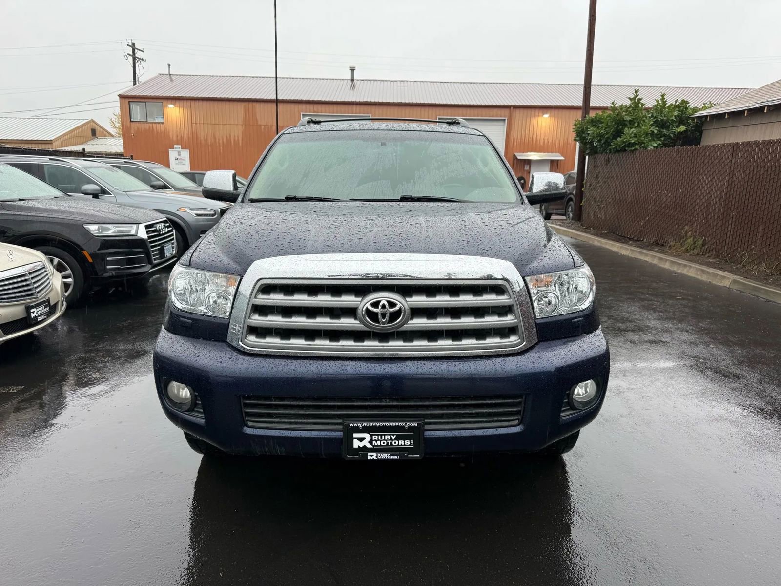 Used 2010 Toyota Sequoia Limited image 2