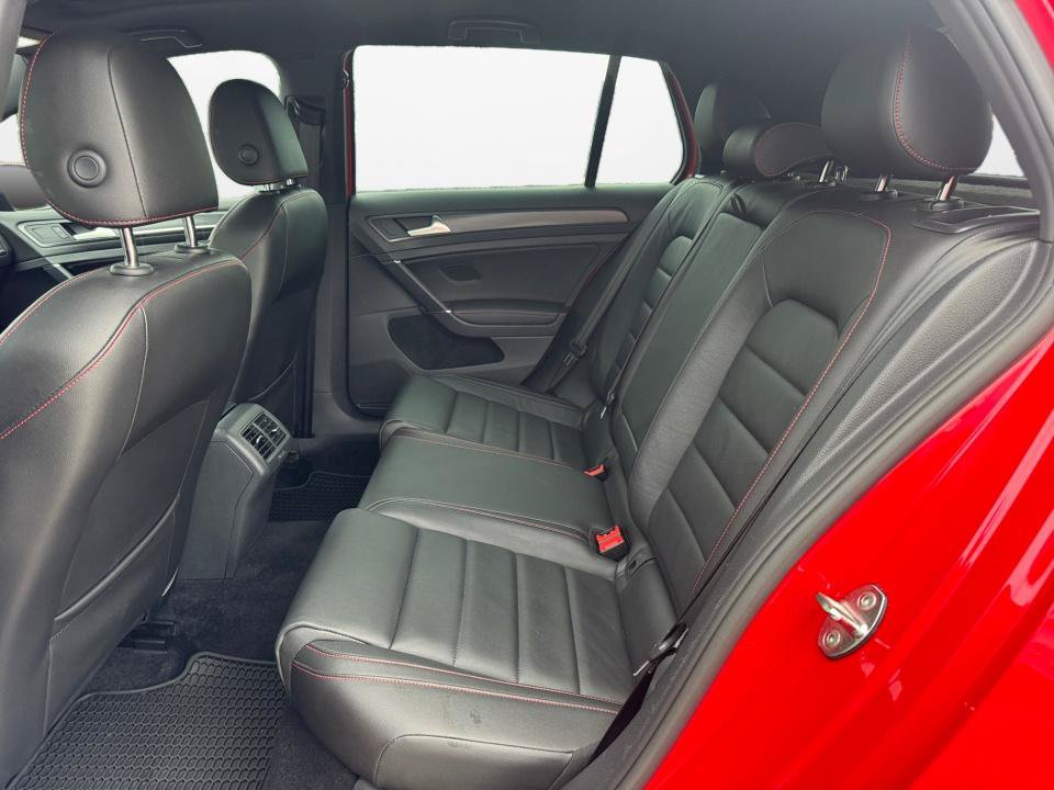 Used 2020 Volkswagen GTI SE FWD image 14