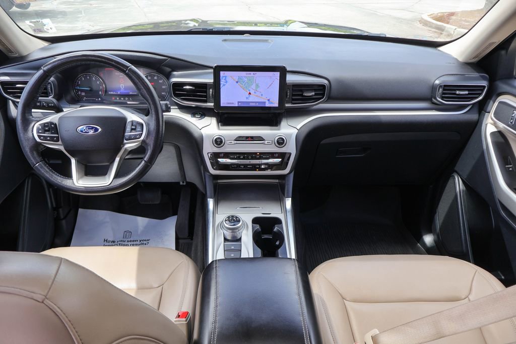 Used 2021 Ford Explorer XLT w/ Equipment Group 202A image 7