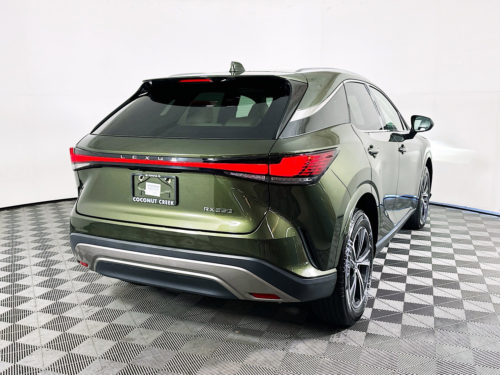 Used 2023 Lexus RX 350 Premium w/ Cold Area Package FWD image 3