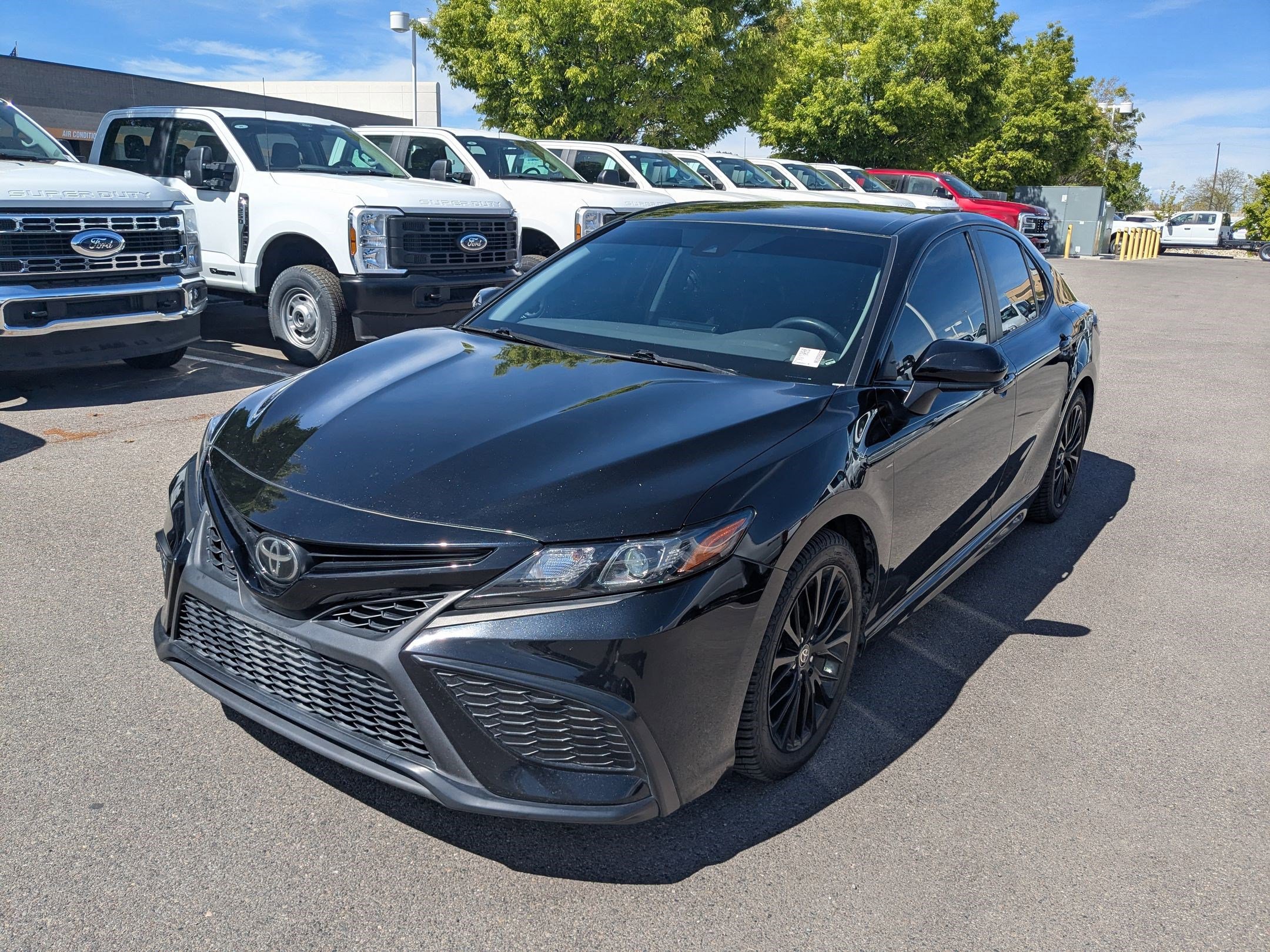 Used 2021 Toyota Camry SE image 10
