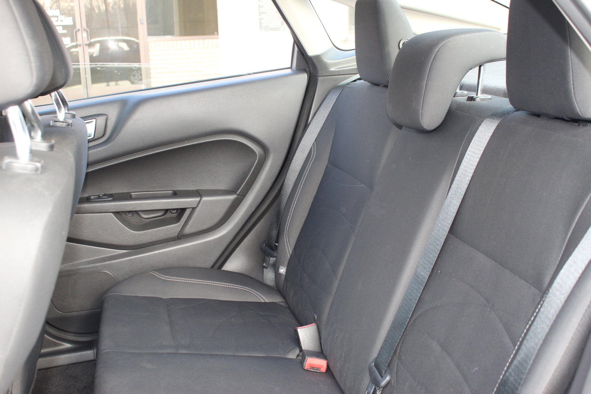 Used 2016 Ford Fiesta SE image 23