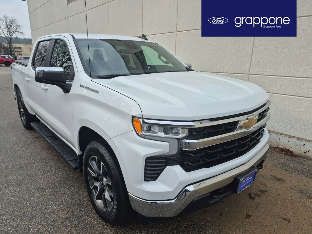 Used 2022 Chevrolet Silverado 1500 LT image 1
