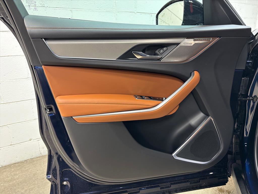 New 2026 Jaguar F-PACE R-Dynamic S image 25