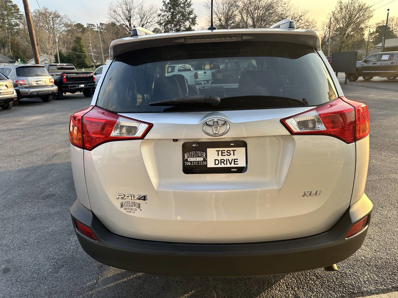 Used 2014 Toyota RAV4 XLE FWD image 2
