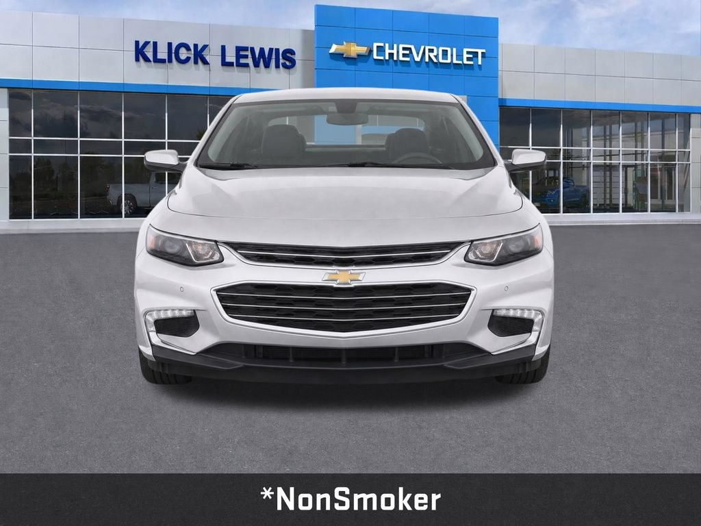 Used 2017 Chevrolet Malibu LT FWD image 2