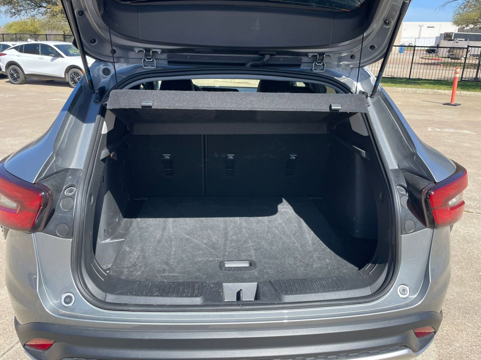 Used 2025 Chevrolet Trax LT w/ LT Convenience Package image 34