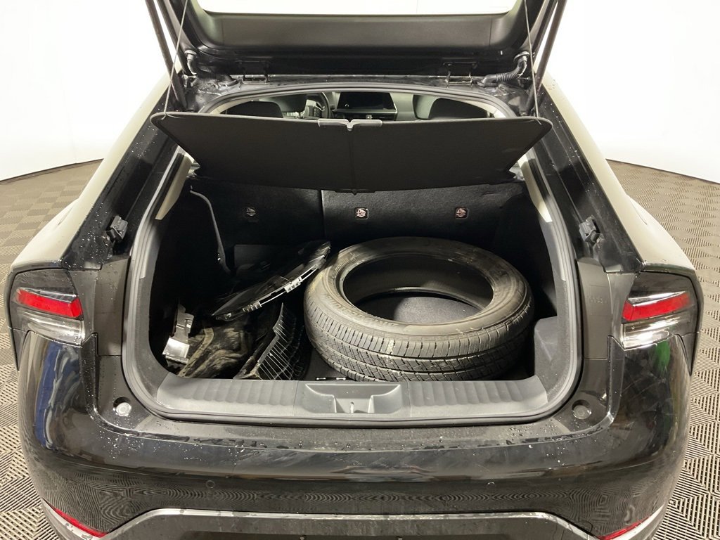 Used 2025 Toyota Prius LE image 14