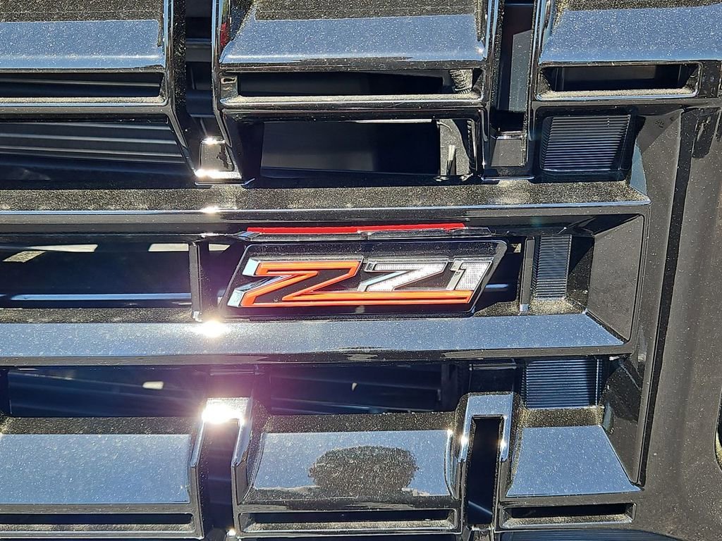 New 2026 Chevrolet Suburban Z71 w/ Comfort Package AWD/4WD image 25