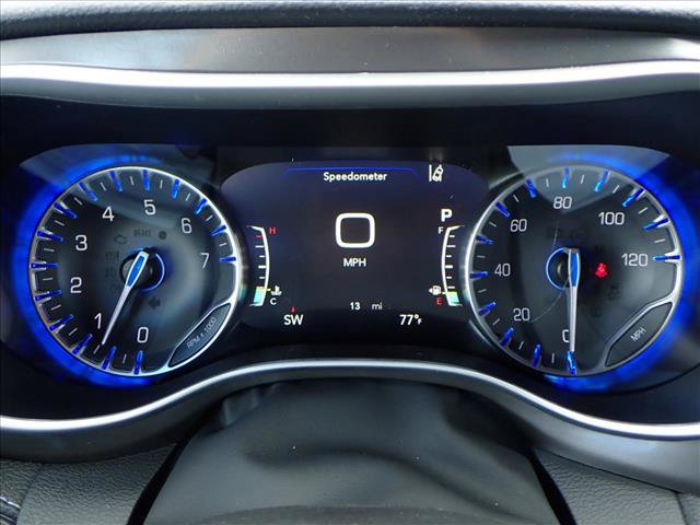 New 2026 Chrysler Pacifica Select AWD/4WD image 25