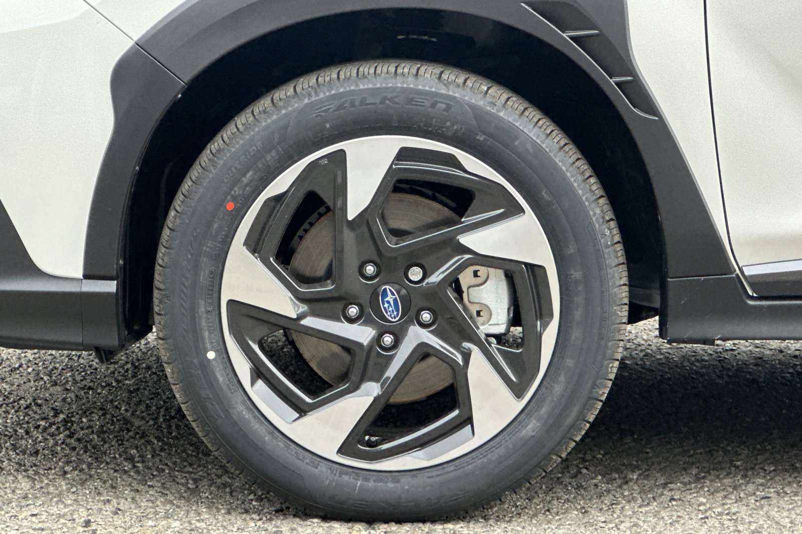 New 2026 Subaru Crosstrek 2.5i Limited w/ Crosstrek Mirror Package AWD/4WD image 33