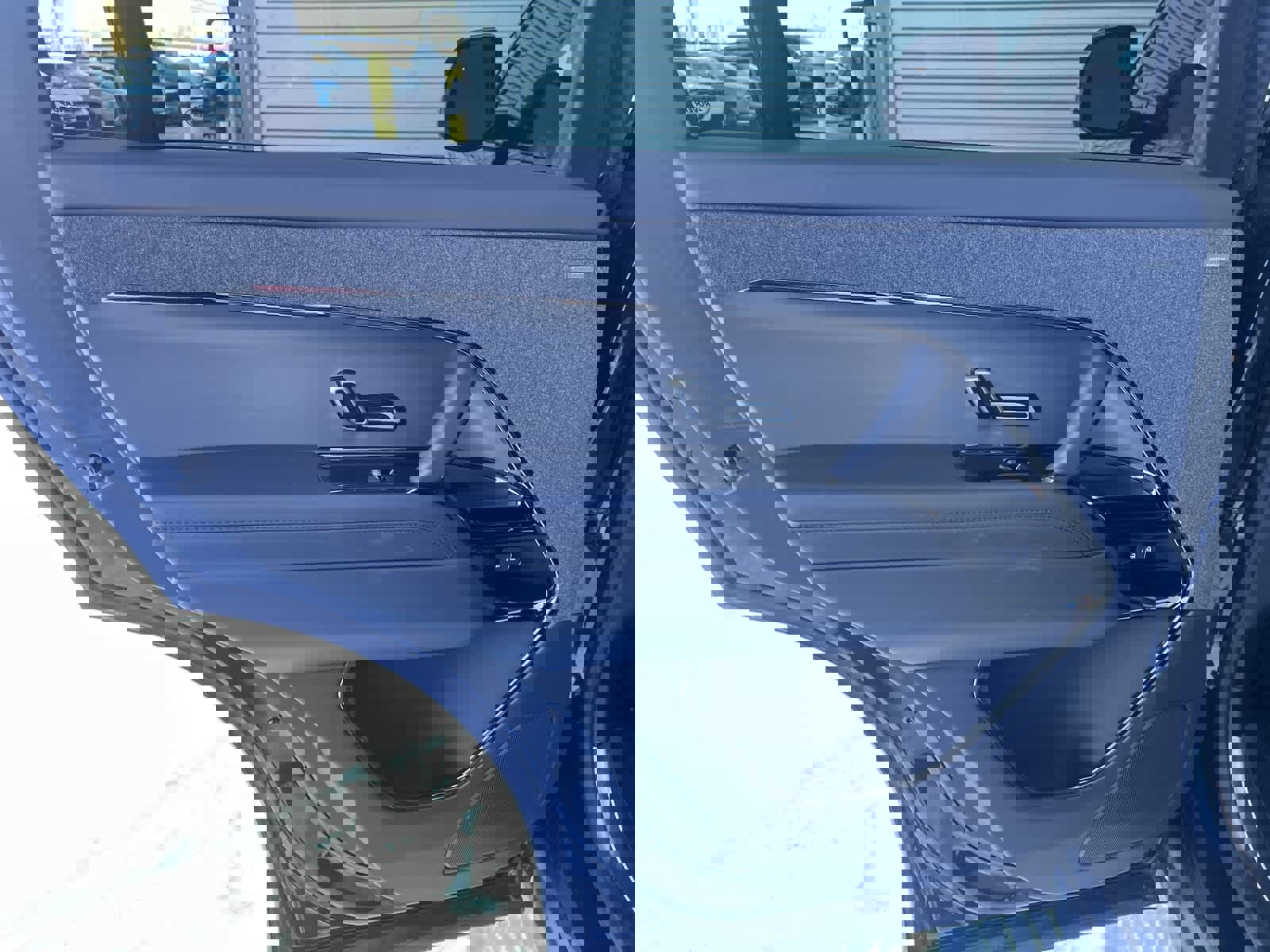 Used 2025 Land Rover Range Rover Sport Dynamic SE image 18