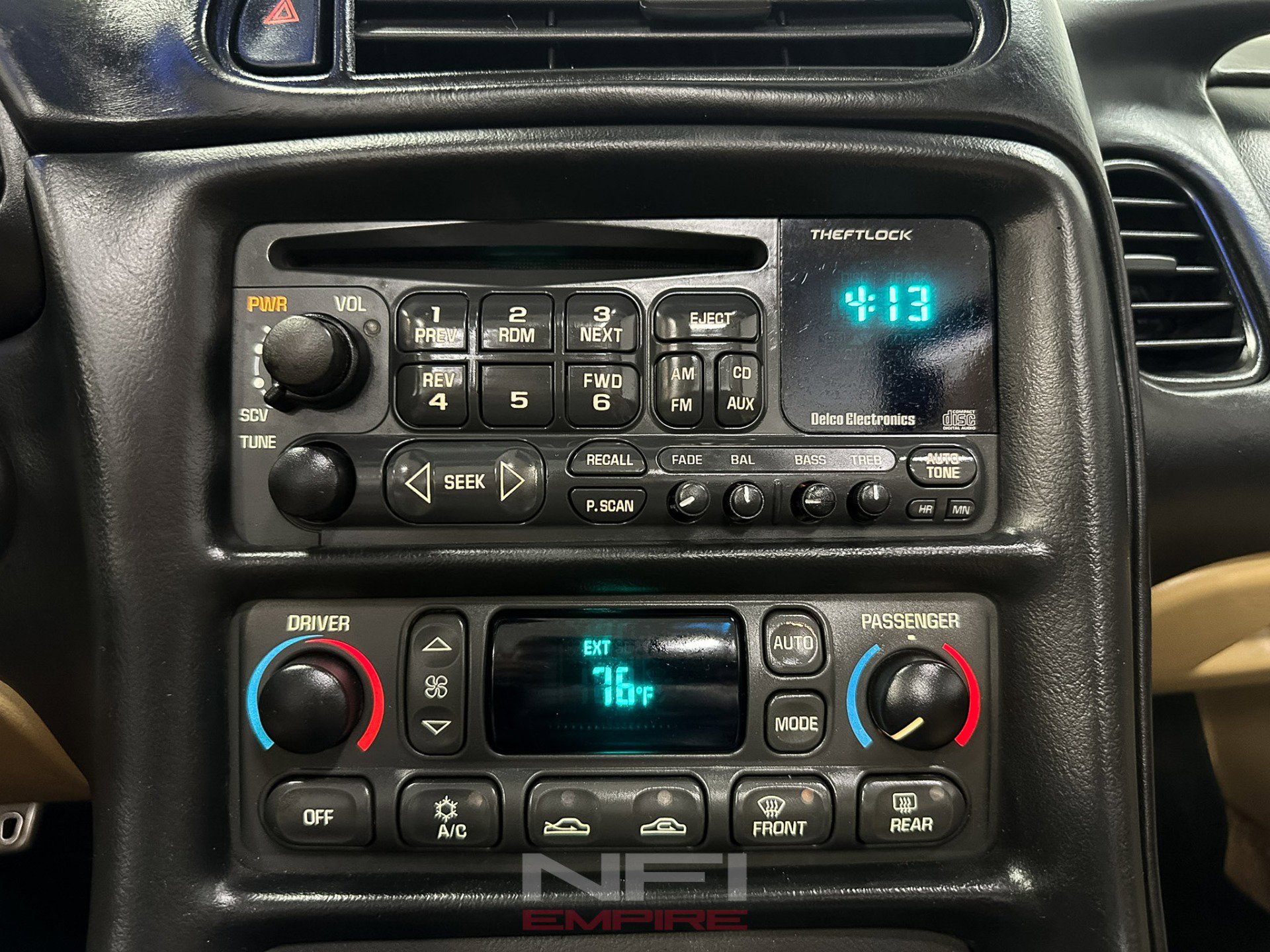 Used 2000 Chevrolet Corvette Convertible 2D w/ Memory Pkg image 37