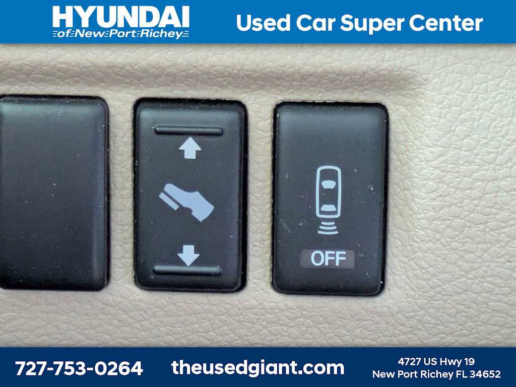 Used 2014 Nissan Armada SL image 33