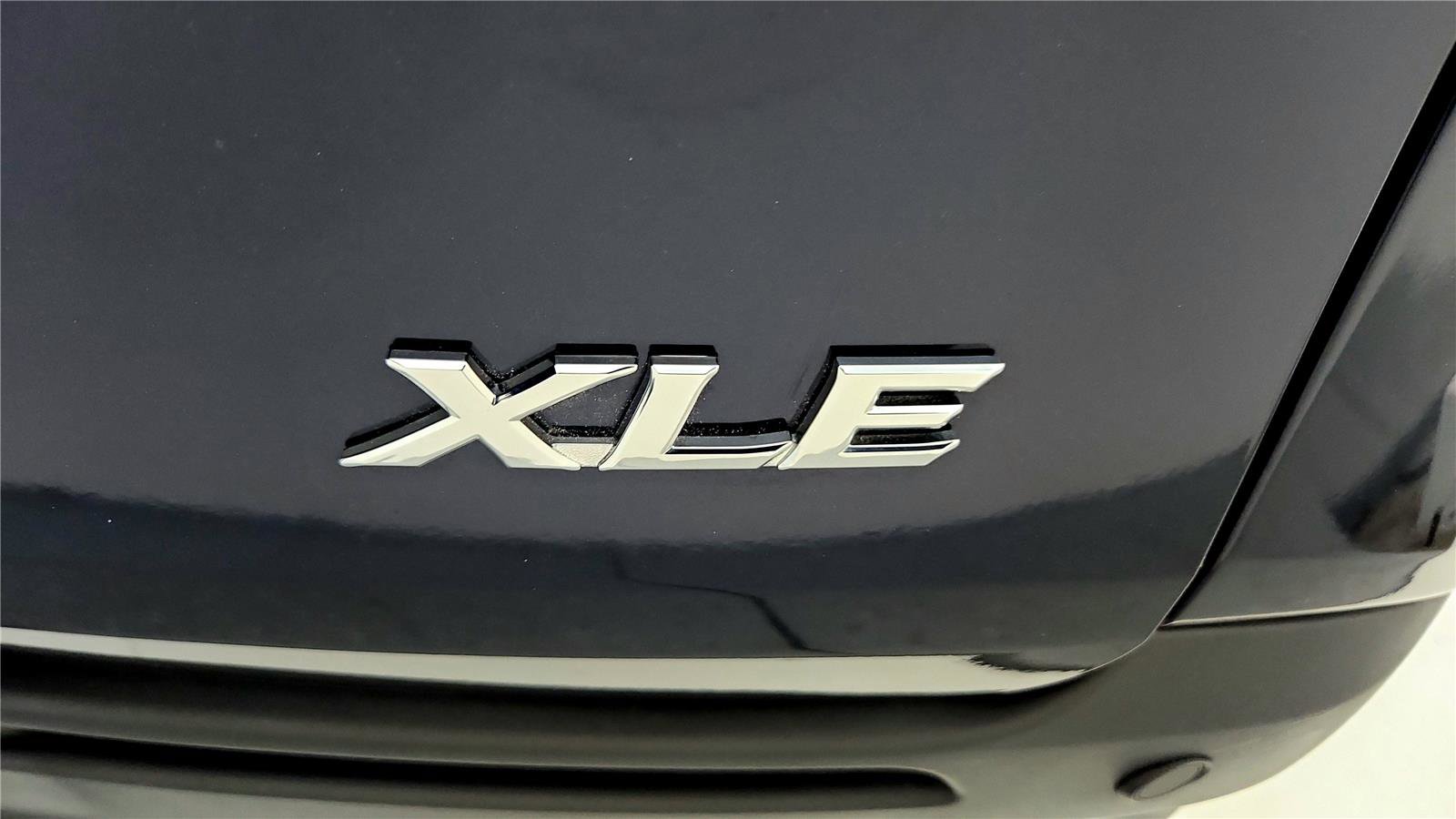 Used 2025 Toyota Sienna XLE image 14