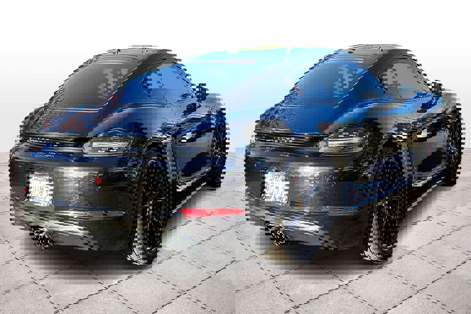 Used 2019 Porsche 718 Cayman GTS image 16