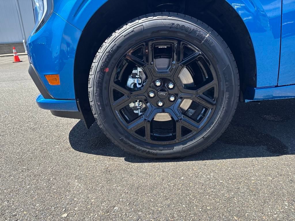 New 2025 Ford Maverick Lobo image 29