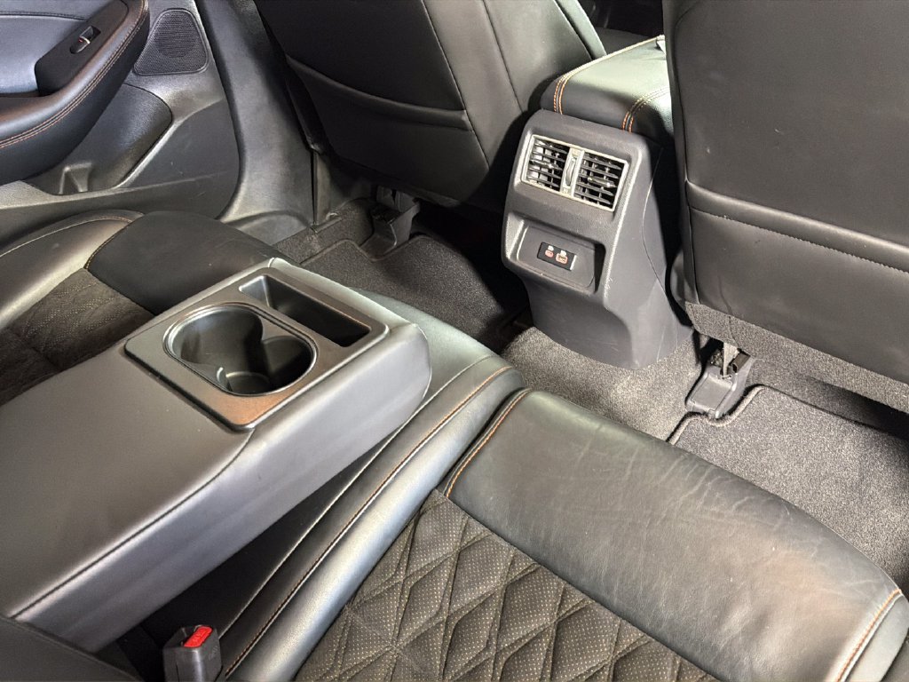 Used 2022 Nissan Maxima SR w/ Sport Mat Group FWD image 31
