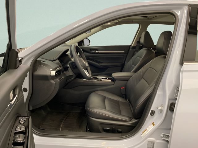Used 2024 Nissan Altima 2.5 SR w/ SR Premium Package AWD/4WD image 9