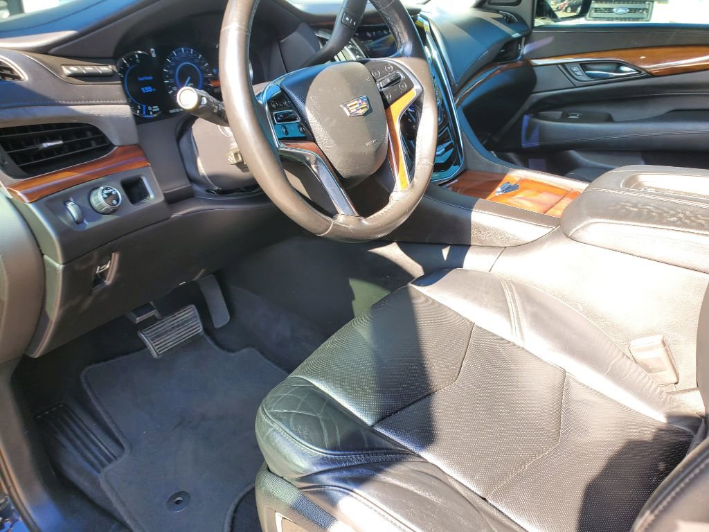 Used 2016 Cadillac Escalade Premium image 15