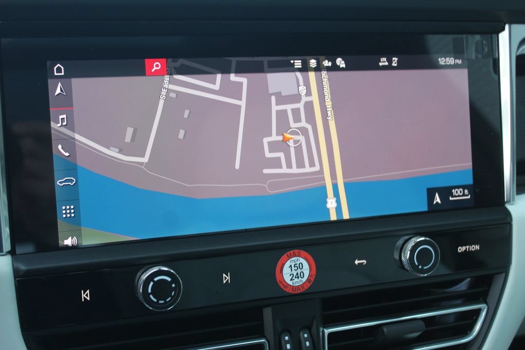 Certified 2026 Porsche Macan AWD/4WD image 21