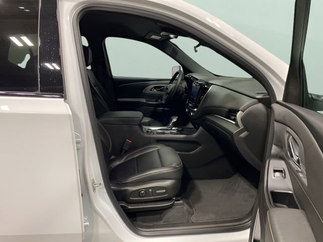Used 2023 Chevrolet Traverse LT w/ Midnight/Sport Edition AWD/4WD image 31