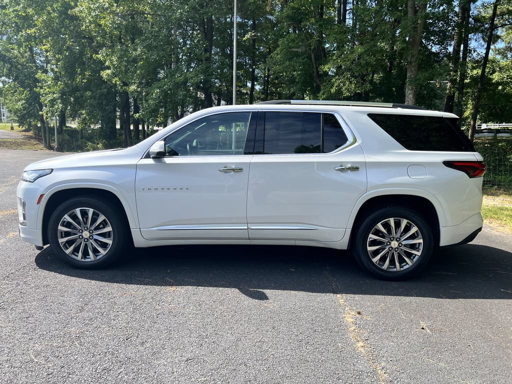 Used 2022 Chevrolet Traverse Premier AWD/4WD image 6