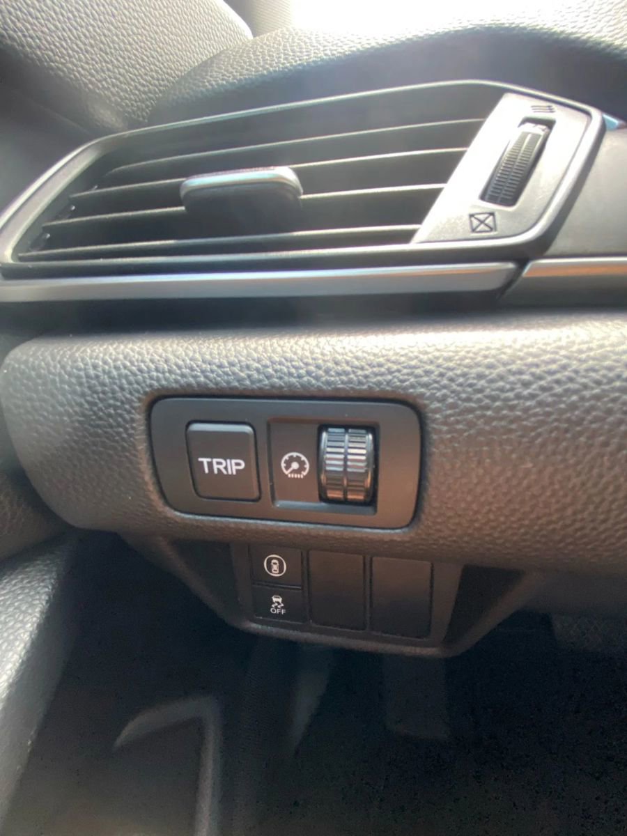 Used 2018 Honda Accord EX-L image 11