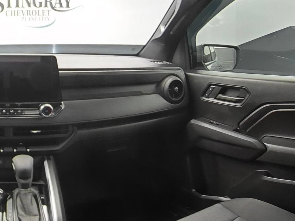 Used 2023 Chevrolet Colorado Trail Boss AWD/4WD image 15