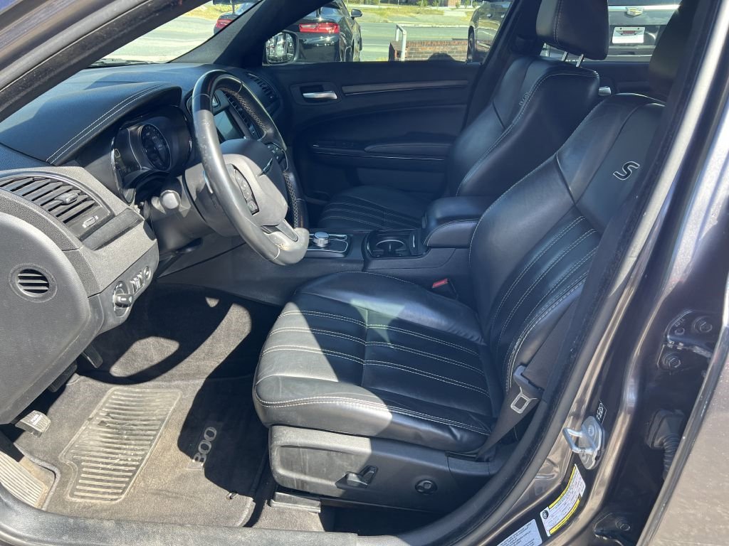 Used 2016 Chrysler 300 S AWD/4WD image 9