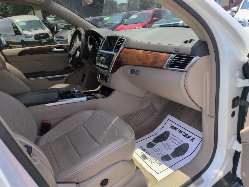 Used 2014 Mercedes-Benz GL 450 4MATIC w/ Appearance Package image 10